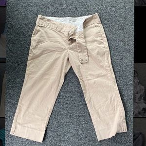 khaki capris